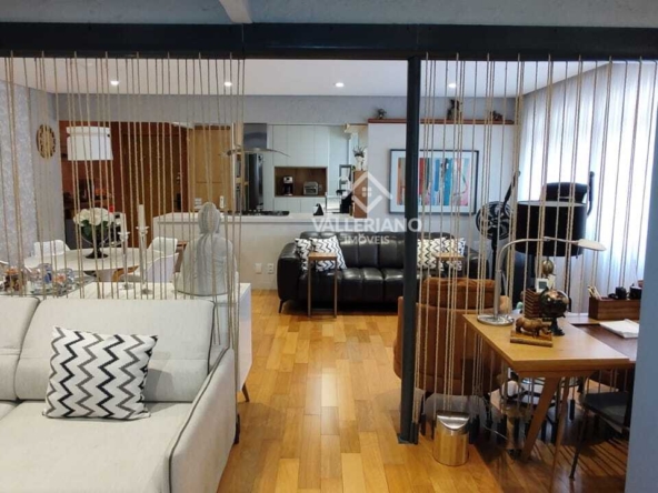 Apartamento à venda no Jardim Paulista com ampla sala e 130 m² de área útil
